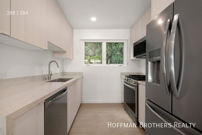 Building Photo - 845 S Sherbourne Dr