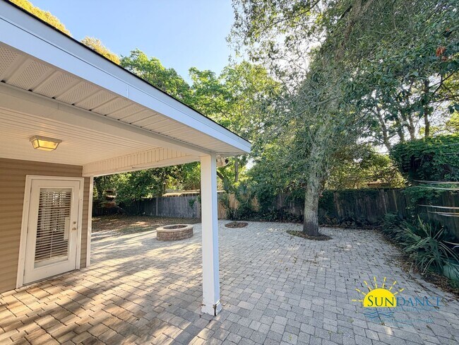 Building Photo - Charming 3-Bedroom Home in Elliott Point, Fort Walton Beach!