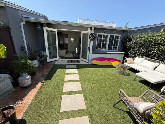 Primary Photo - 2032 Ocean Park Blvd