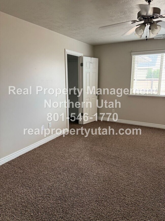 Building Photo - 3 Bedroom 2 Bath Home Now Available!