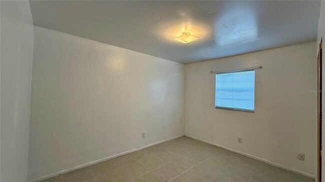 Building Photo - 325 W Pierce St