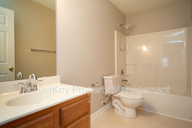 Building Photo - 7144 Great Laurel Dr