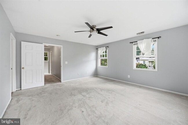 Building Photo - 2918 Monroe Pl
