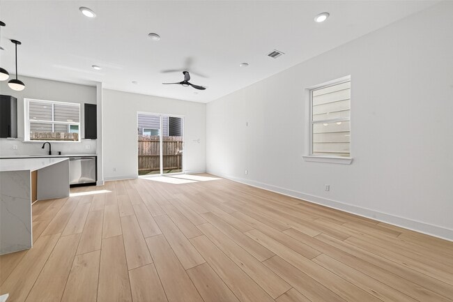 Building Photo - 971 Highland Lgt Ln