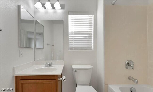 Building Photo - 9764 Bedstraw St