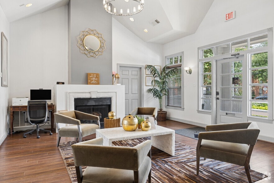 Lobby/Leasing Center - Gables Citywalk & Waterford Square
