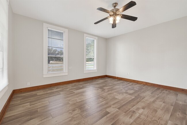 Building Photo - 1603 Blase Rd