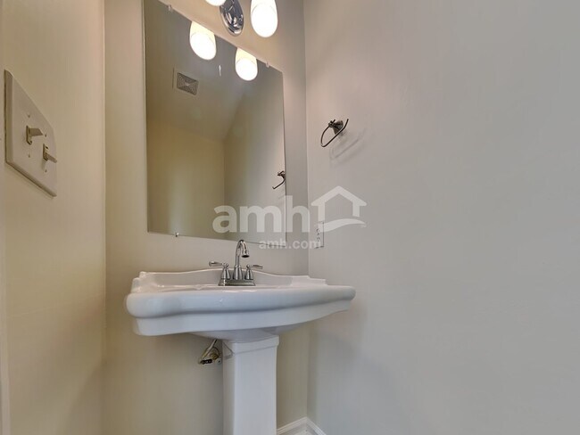 Building Photo - 328 Rice Bay Dr