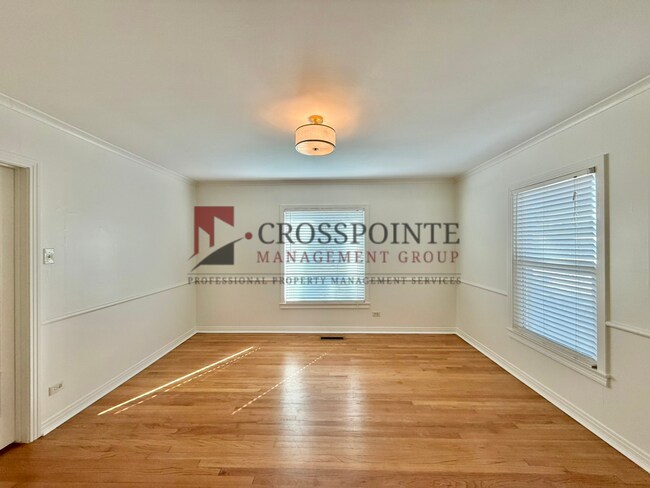 Building Photo - Charming 3 Bedroom, 2 Bathroom Home!