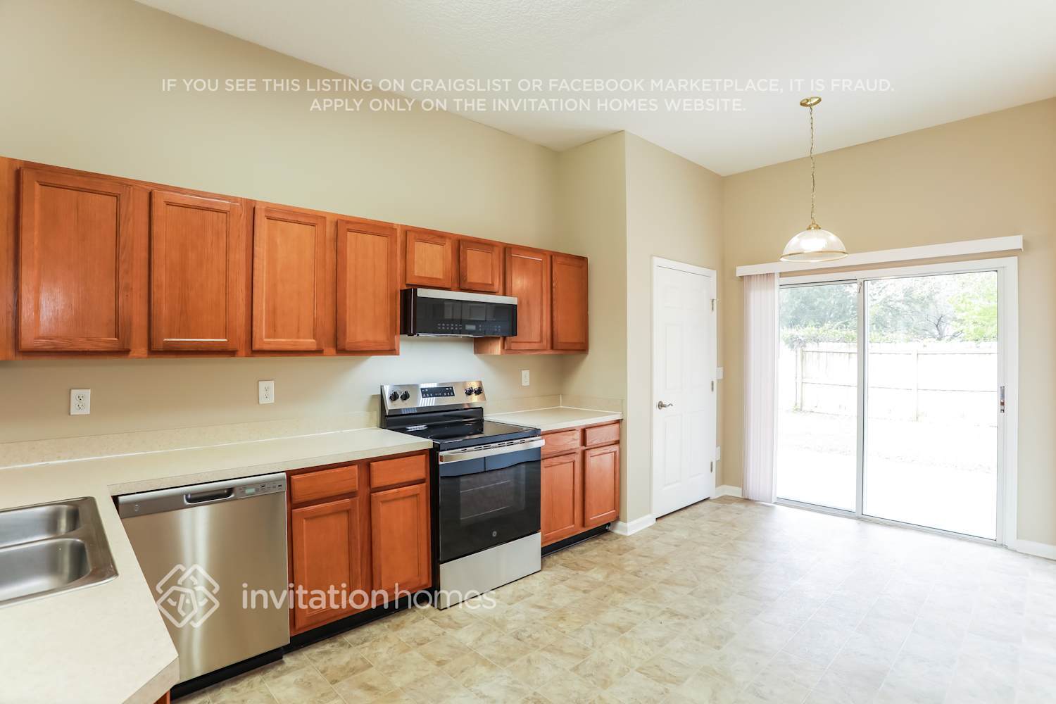 Building Photo - 4011 Pebble Brooke Circle South