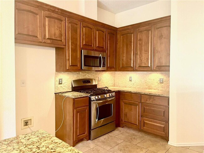 Building Photo - 16831 Bailey Jean Dr