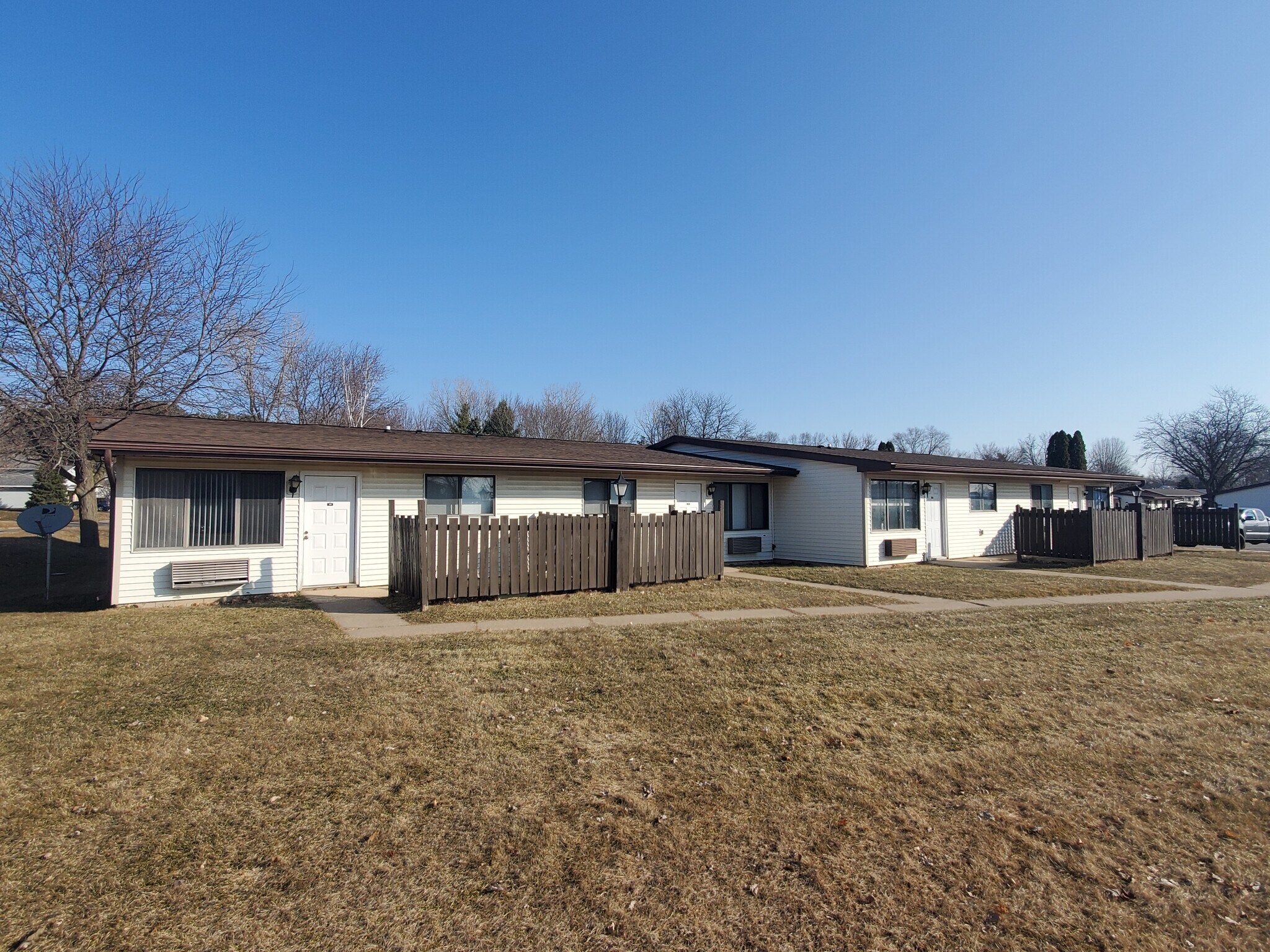 Building Photo - 1015 Saint Anne St