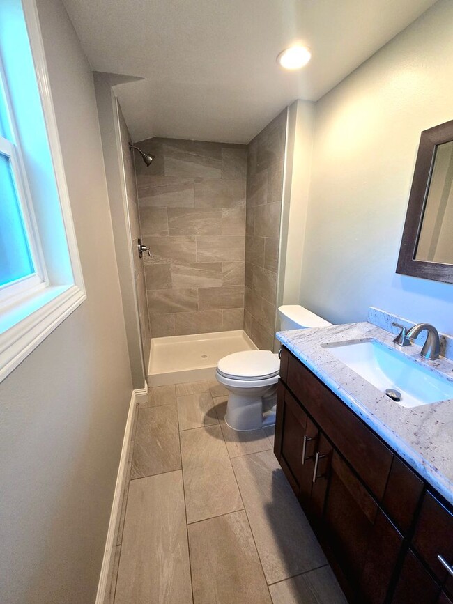 Building Photo - 191 E Avenida De Los Arboles