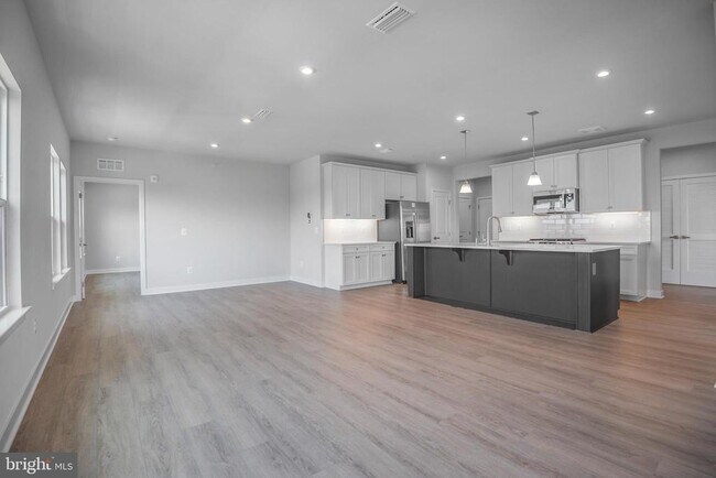 Building Photo - 4399 Peach Lily Ln