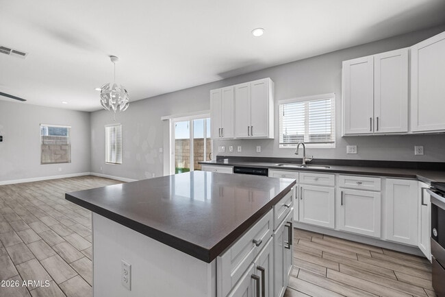 Building Photo - 1013 E Odeum Ln