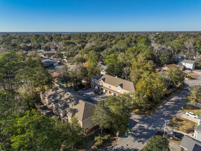 Building Photo - 528 Maple Ave