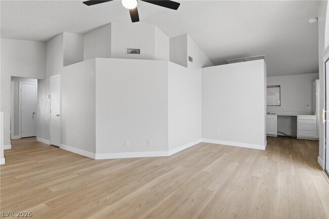 Building Photo - 6224 Caprino Ave