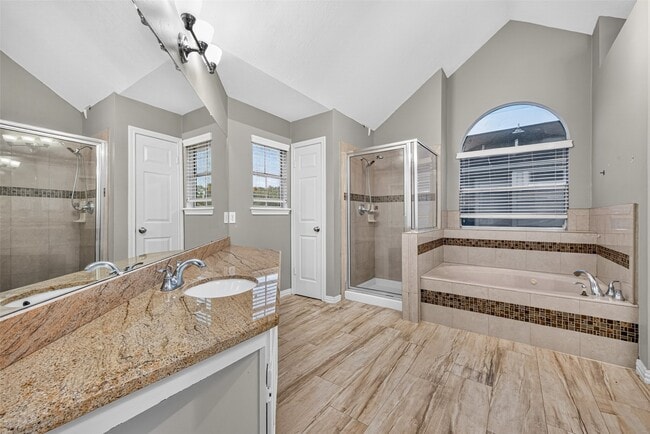 Building Photo - 6311 Drake Elm Dr