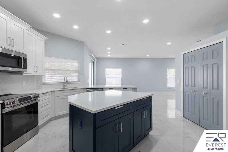 Building Photo - 45 Bruning Ln