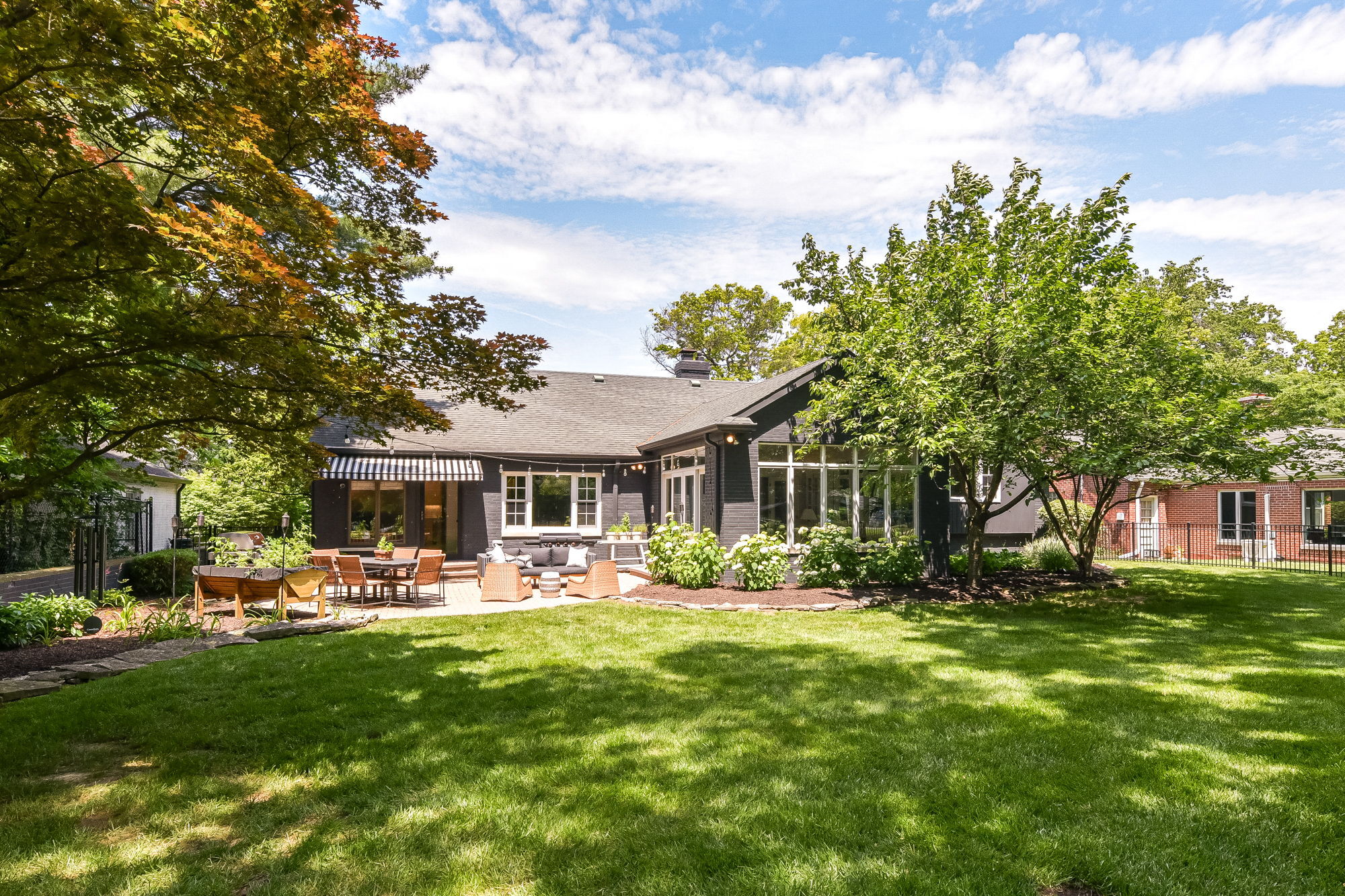 Building Photo - 5939 Gladden Dr