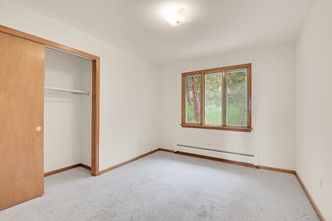 Building Photo - 8478 Jay Ln