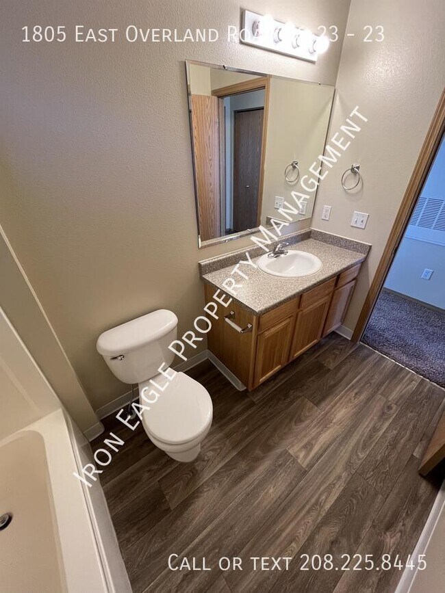 Building Photo - 1805 E Overland Rd