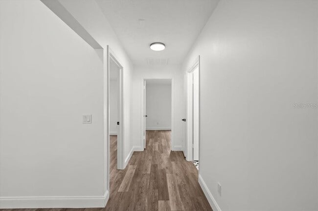 Building Photo - 11218 Creek View Dr