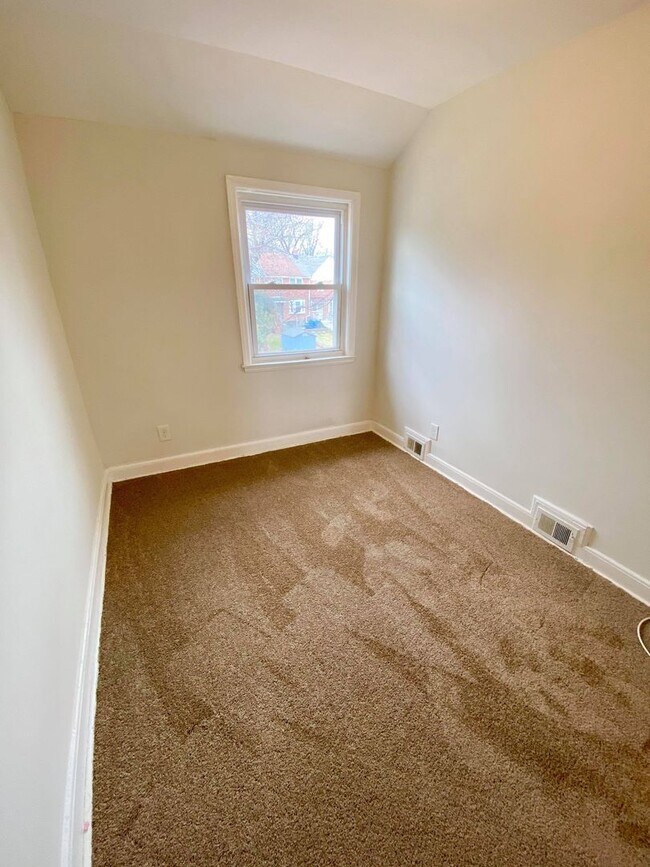 Building Photo - Charming 3BR/2BA Townhome in Stonewood, MD!
