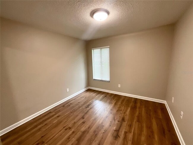Building Photo - 2468 Gulf Breeze Cir