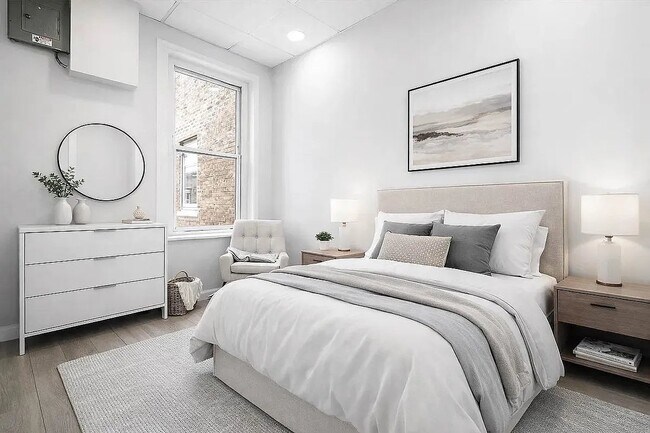 Building Photo - 369 W 36th St.