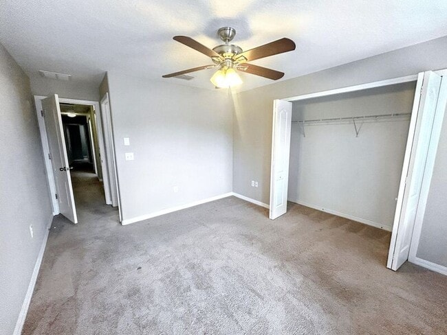 Building Photo - 9872 Trumpet Vine Loop