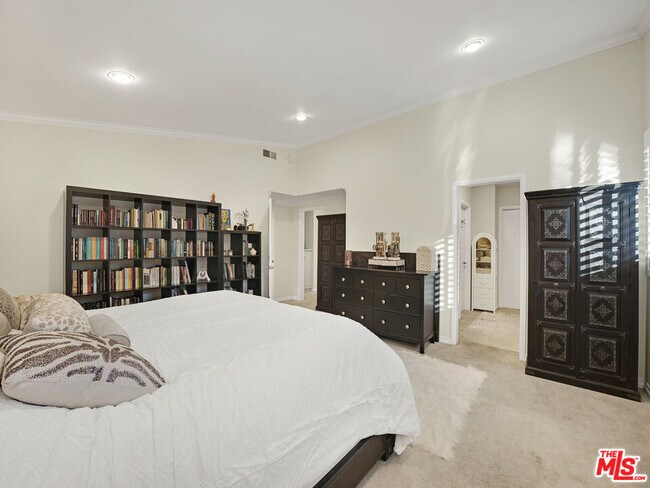 Building Photo - 19410 Shenango Dr