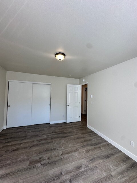 Building Photo - First floor, newly updated, 2 bedroom, 1 bathroom apartment near transportation