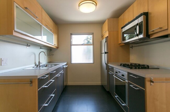 Building Photo - 5921 Central Ave