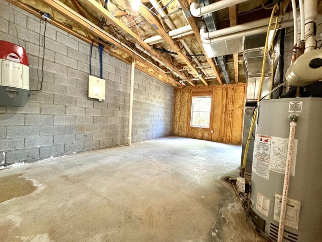 Building Photo - Oak Tree Townhome