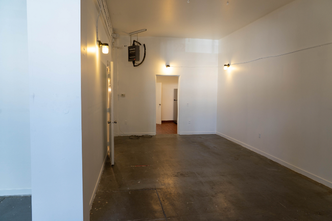 Building Photo - 221 14th St
