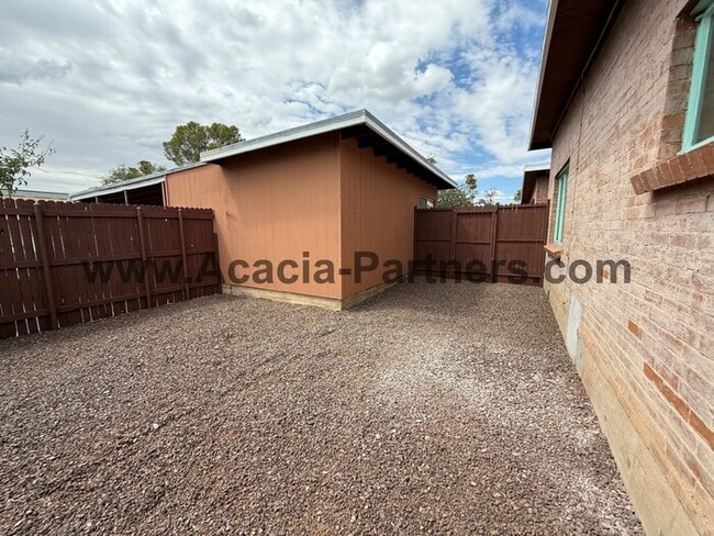 Building Photo - Beautiful Two Bedroom with Storage