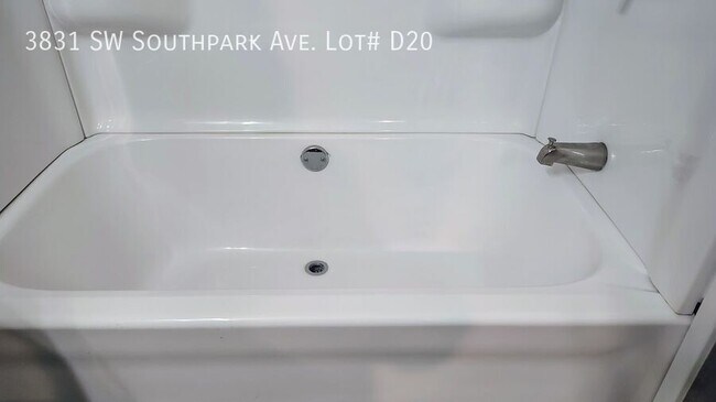 Building Photo - 3831 SW South Park Ave