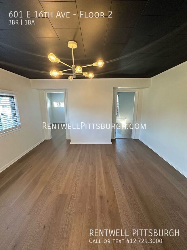 Building Photo - 3 Bedroom Apartment in Munhall