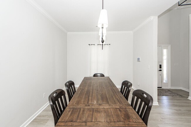 Building Photo - 4 Bedroom 2.5 Bath House in Woodland Lakes - Goose Creek