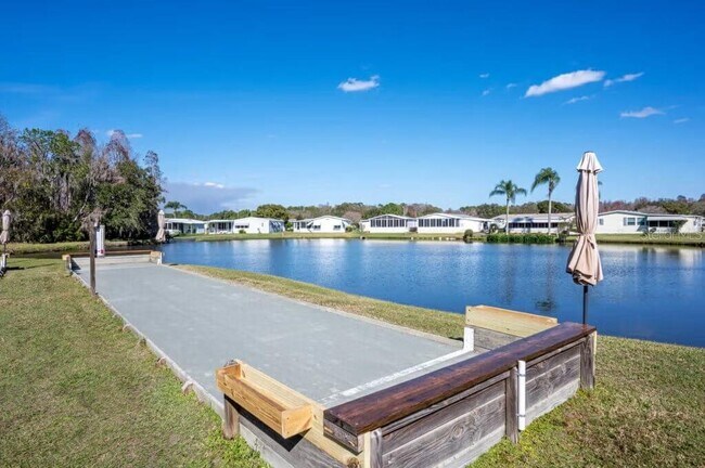 Building Photo - 2132 Sabal Palm Dr