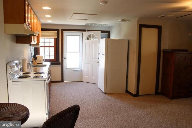 Building Photo - 1934 Bleim Rd