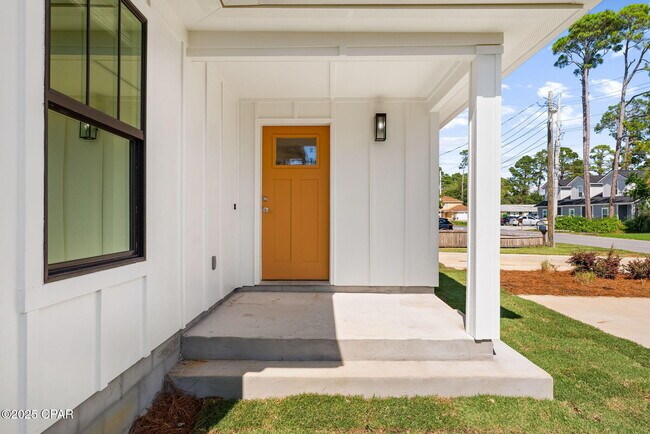 Building Photo - 2616 Cypress St