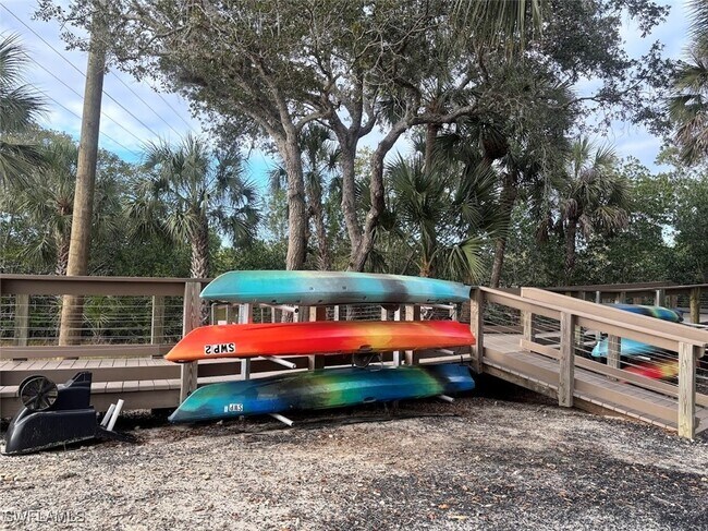 Building Photo - 18941 Bay Woods Lake Dr