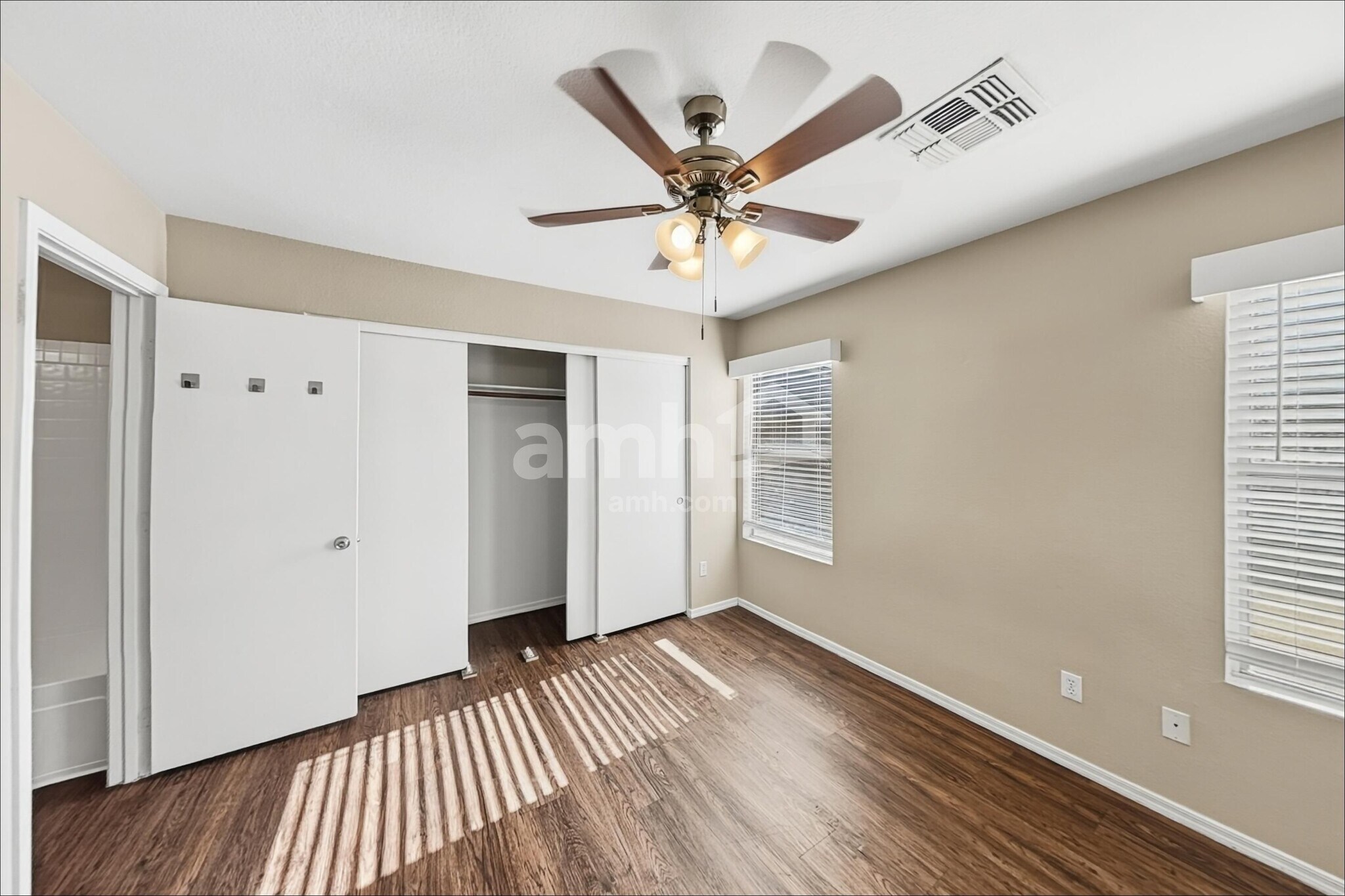 Building Photo - 16425 N 113th Dr