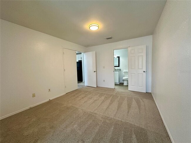 Building Photo - 1606 Columbia Arms Cir
