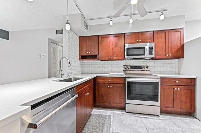 Building Photo - 14895 Builtmore Way