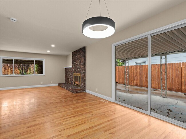 Building Photo - 2495 Holman Way