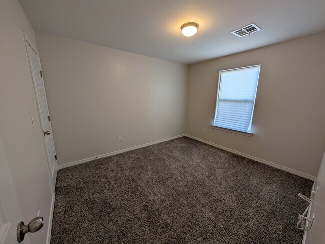 Building Photo - 517 La Entrada Cir