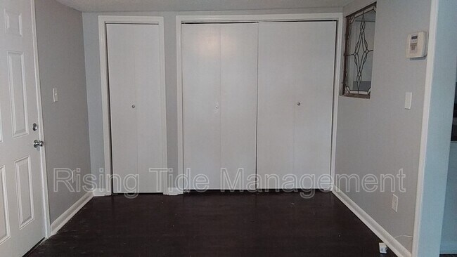 Building Photo - 948 Longview Cir